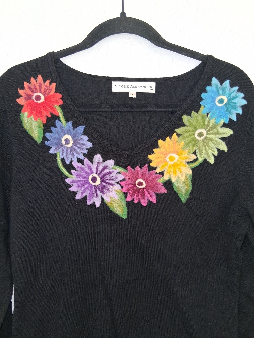 Nicole Alexander M Black Floral Applique Embroidered V Neck Knit Sweater Y2K Top - Picture 2 of 4